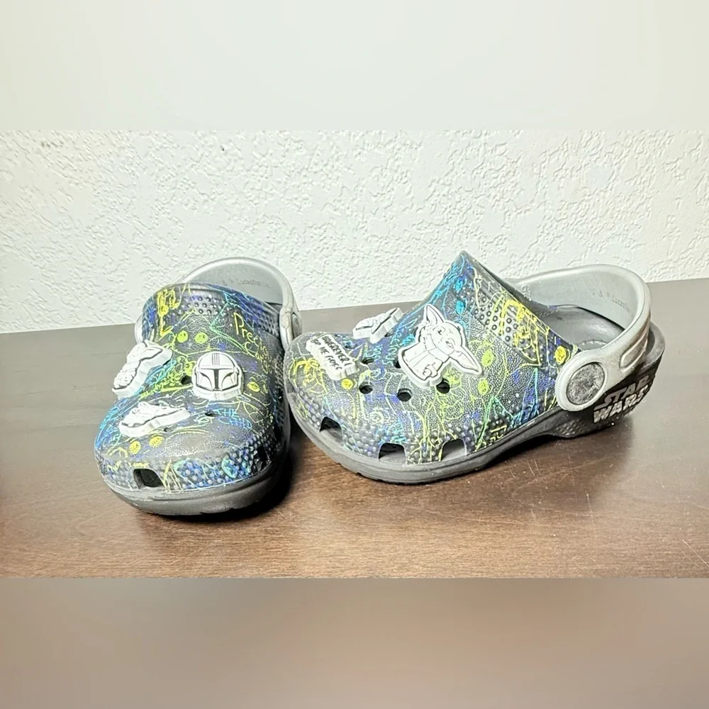 Crocs Unisex-Child Classic Grogu Clog